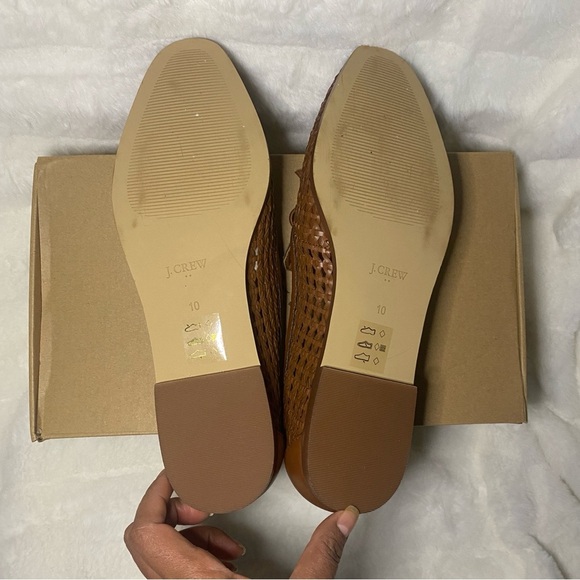 New in a Box J.Crew Woven Bow Loafers In Cognac- Size 10 - Picture 6 of 7